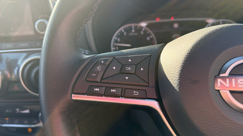 Nissan Juke 1.0 DiG-T 114 N-Connecta 5dr Petrol Hatchback